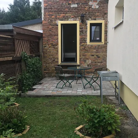 Oase Im Suedosten Leipzigs - Stilvolle & Ruhige - Parkplatz Inklusive! Διαμέρισμα *