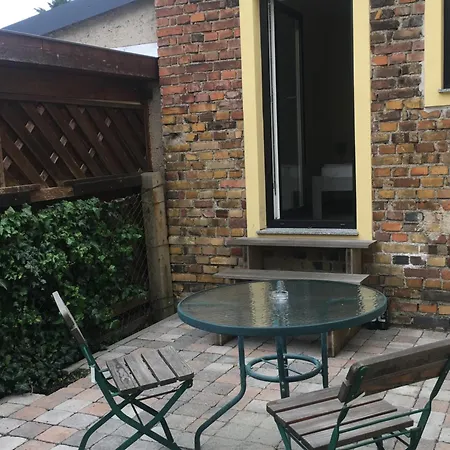 Oase Im Suedosten Leipzigs - Stilvolle & Ruhige - Parkplatz Inklusive! Λειψία