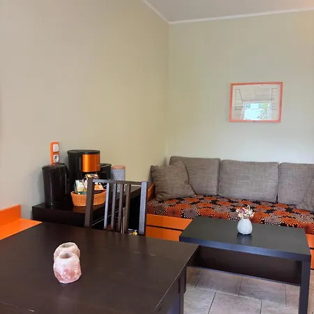 Oase Im Suedosten Leipzigs - Stilvolle & Ruhige - Parkplatz Inklusive! Λειψία